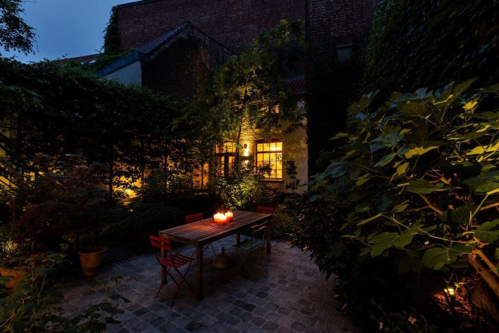 アントウェルペン Carriage House In Quiet Ecological Gardenヴィラ エクステリア 写真