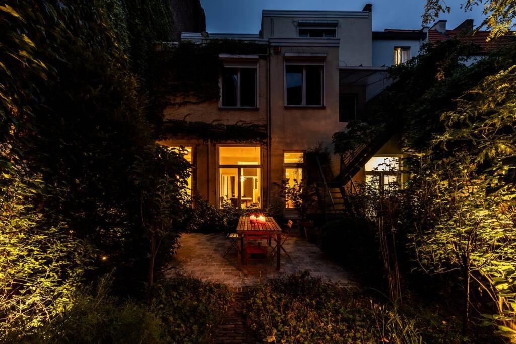 アントウェルペン Carriage House In Quiet Ecological Gardenヴィラ エクステリア 写真
