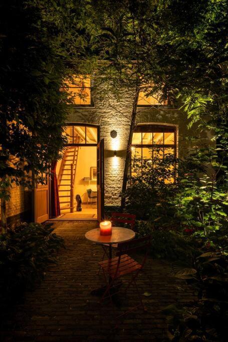 アントウェルペン Carriage House In Quiet Ecological Gardenヴィラ エクステリア 写真
